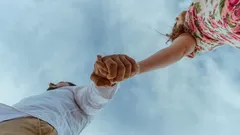 To nie romantyczne gesty: psychologowie ujawniają, co naprawdę wzmacnia związek